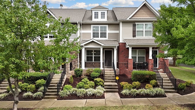 1351 Riverbrook Dr, Hermitage, TN 37076