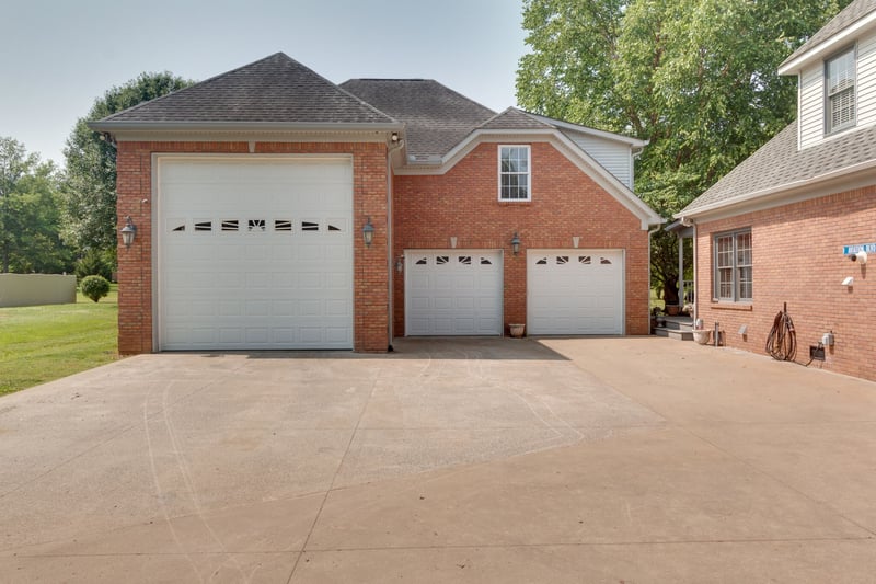 1798 Irby Ln, Murfreesboro, TN 37127
