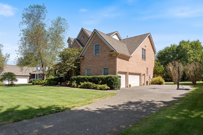 1740 Forsyth Park Dr, Brentwood, TN 37027