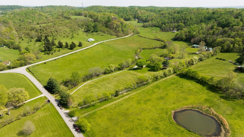 1909 Evergreen Rd, Thompsons Station, TN 37179