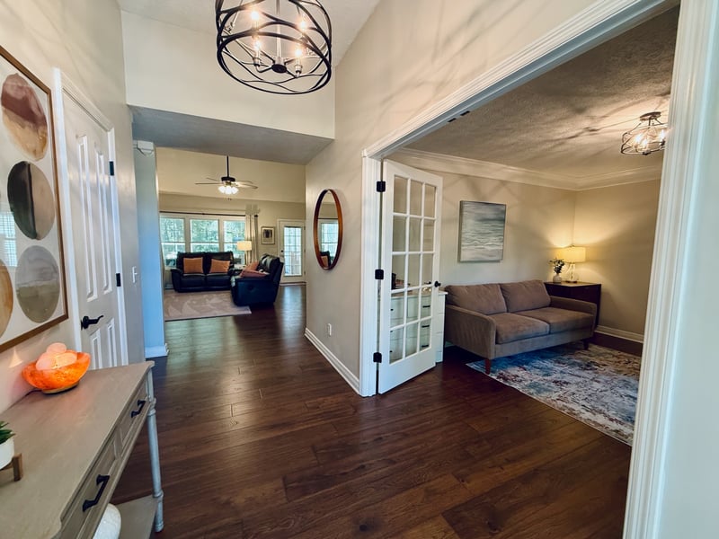 320 Spring Valley Dr, Cottontown, TN 37048