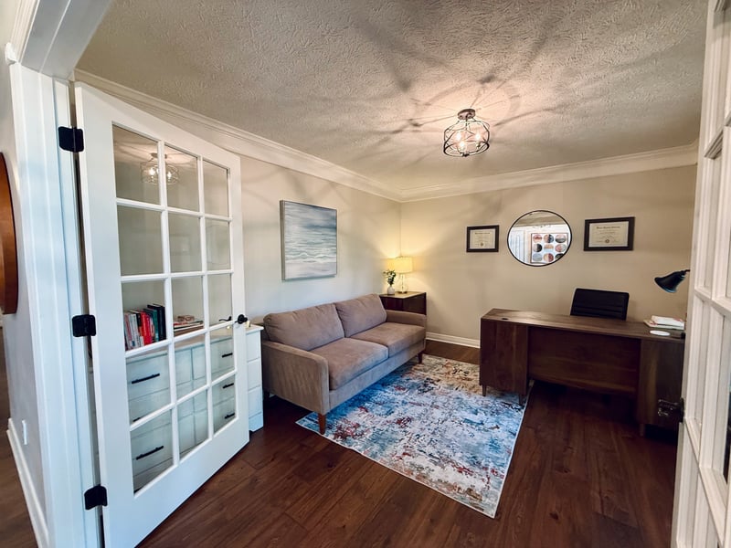 320 Spring Valley Dr, Cottontown, TN 37048