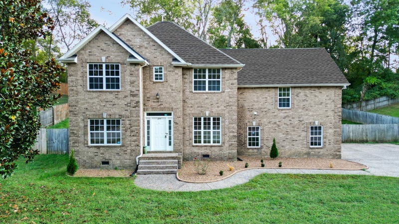 271 Page Dr, Mount Juliet, TN 37122