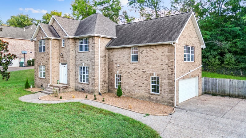 271 Page Dr, Mount Juliet, TN 37122