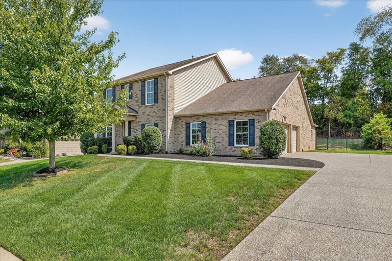 121 Windmill Pointe Cir, Hendersonville, TN 37075