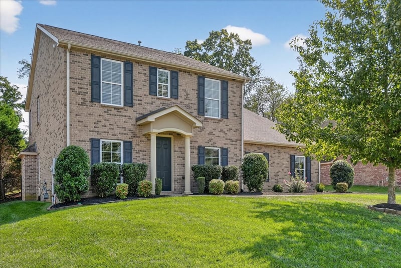 121 Windmill Pointe Cir, Hendersonville, TN 37075