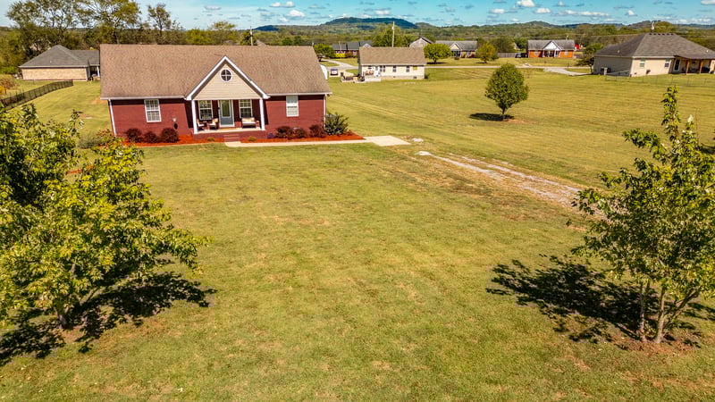 1017 Spire Way Dr, Castalian Springs, TN 37031