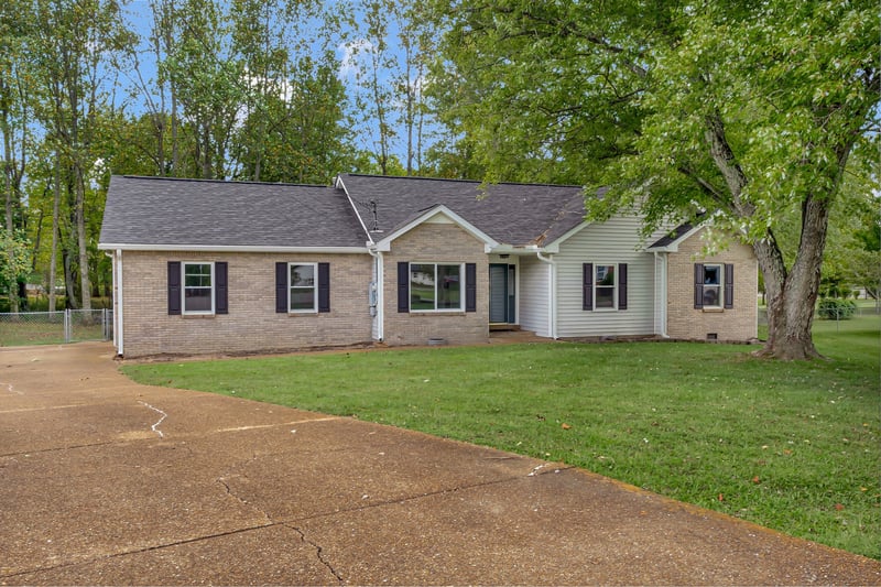 101 Laura Dr, White House, TN 37188