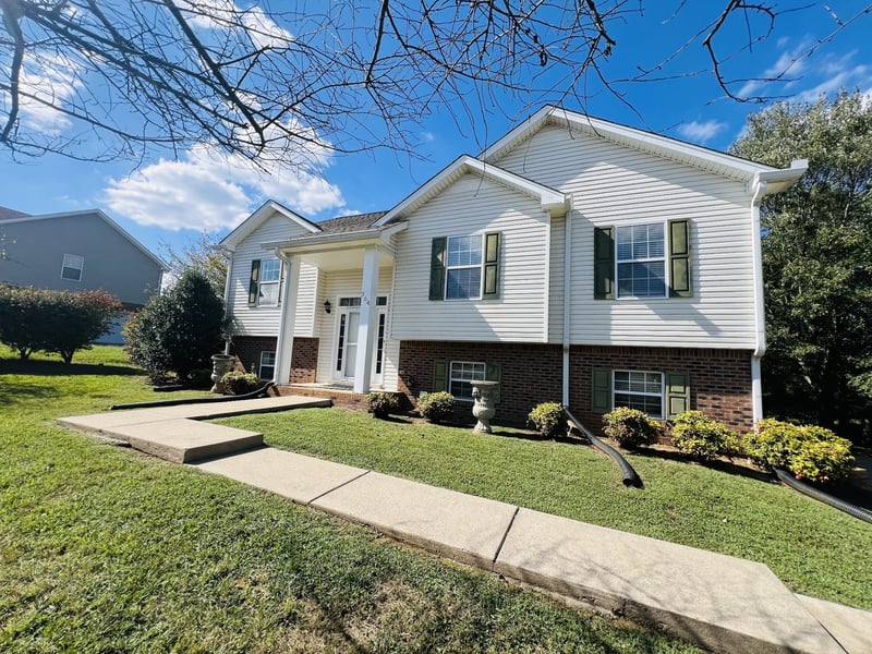 364 Dixie Ln, Pleasant View, TN 37146