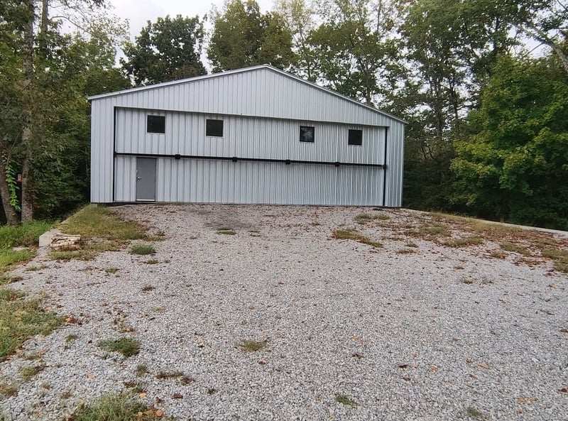 432 Slow Roll Dr, Chapmansboro, TN 37035