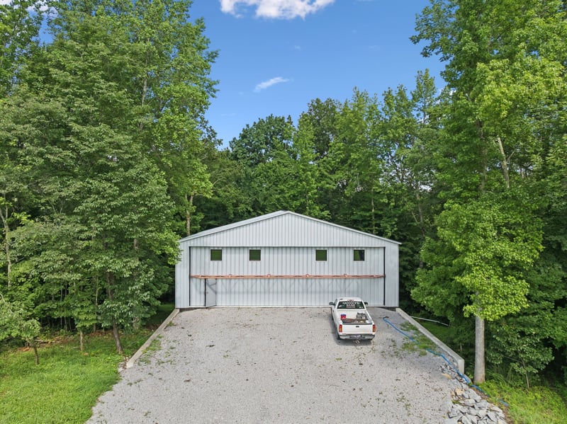 432 Slow Roll Dr, Chapmansboro, TN 37035