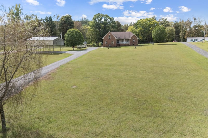 140 Robertson Ln, Castalian Springs, TN 37031