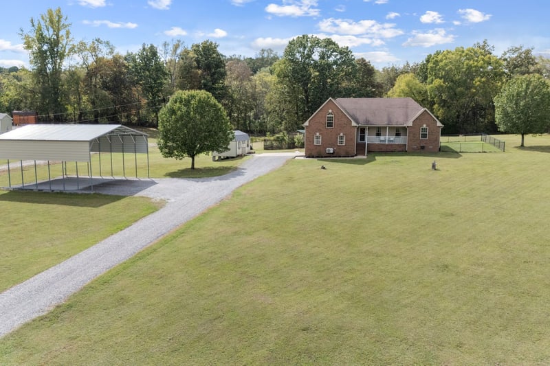 140 Robertson Ln, Castalian Springs, TN 37031