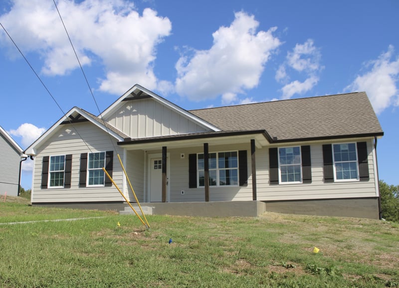 108 Crows Hill Dr, Gordonsville, TN 38563