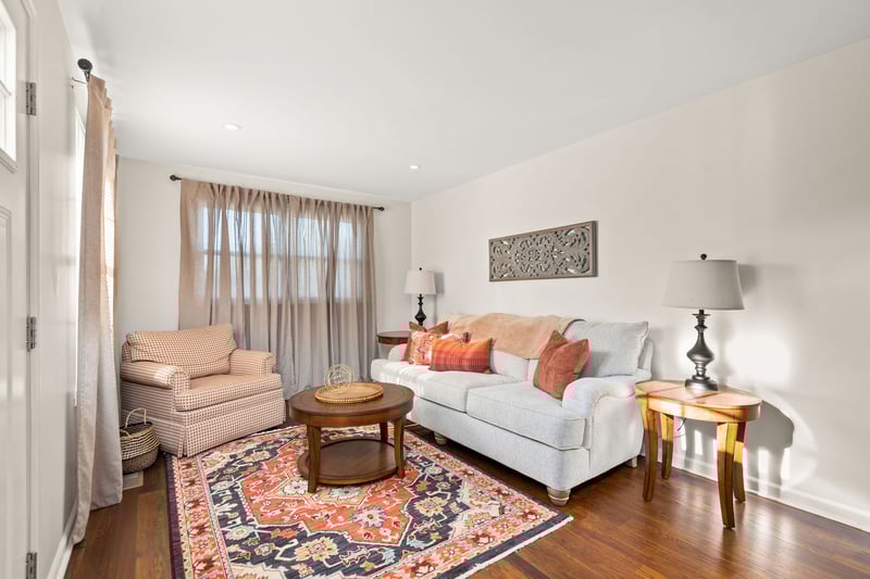 633 Debbie Dr, Hermitage, TN 37076