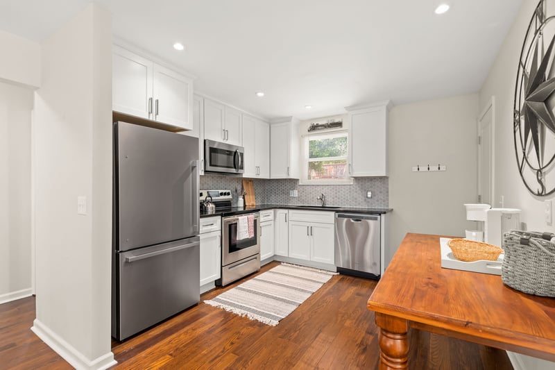 633 Debbie Dr, Hermitage, TN 37076