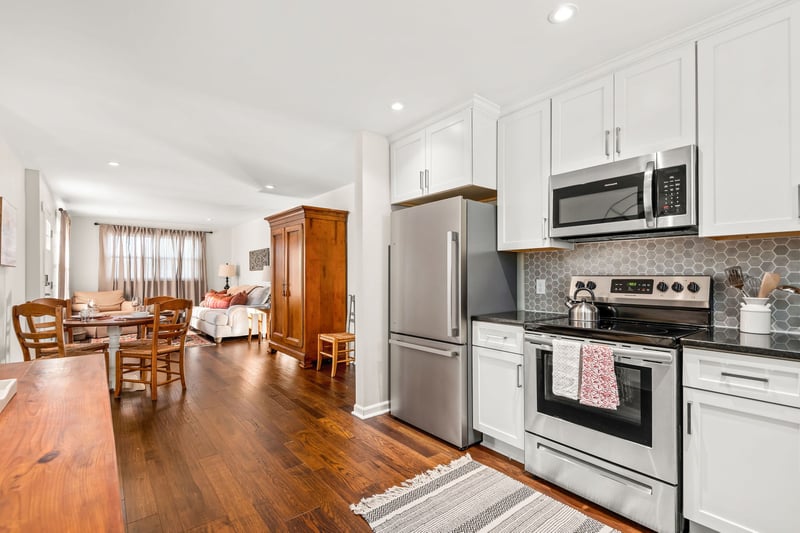 633 Debbie Dr, Hermitage, TN 37076