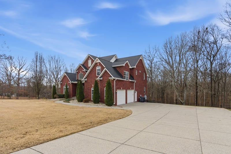 1014 Alameda Dr, Portland, TN 37148