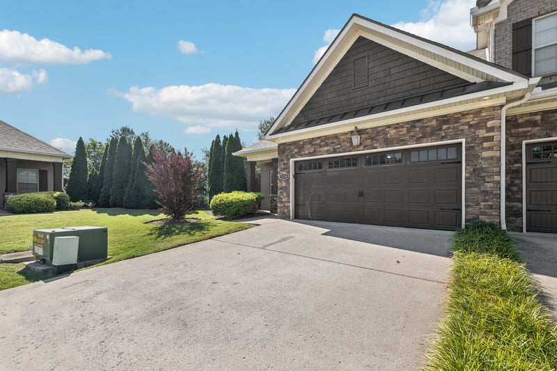 3250 Blue Sky Dr, Murfreesboro, TN 37130