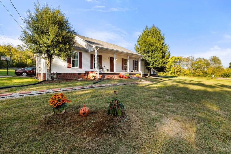 3920 Johnson Hollow Rd, Thompsons Station, TN 37179