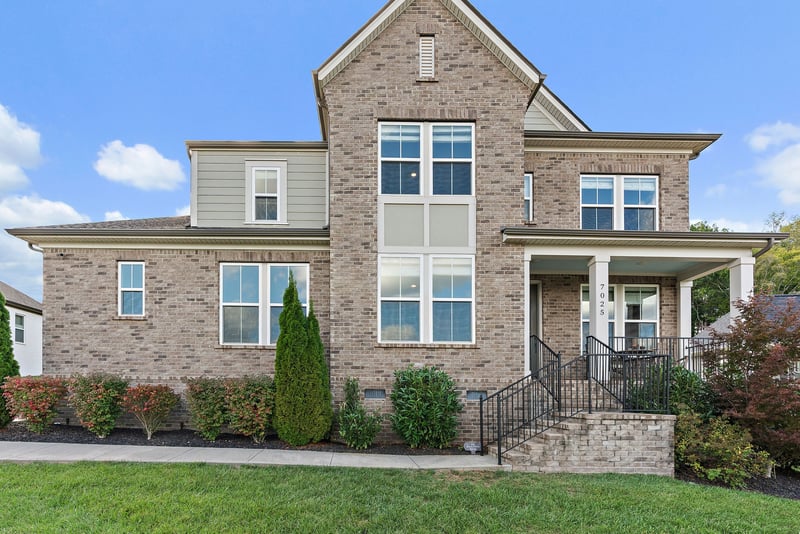 7025 Vineyard Valley Dr, College Grove, TN 37046