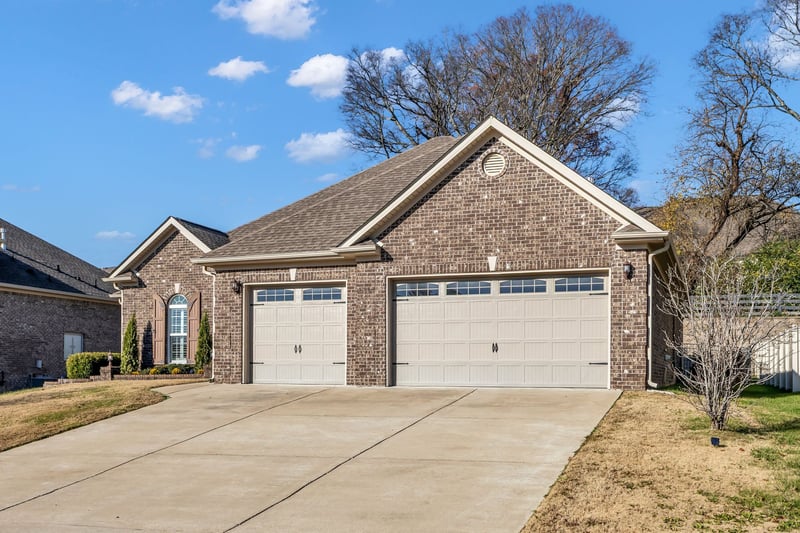 7009 Whisperwood Ave, Spring Hill, TN 37174