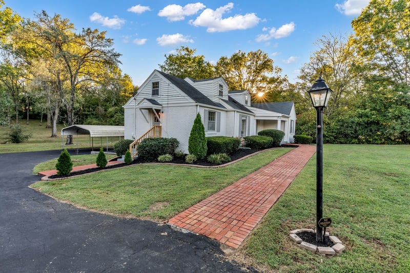 419 Moss Trl, Goodlettsville, TN 37072