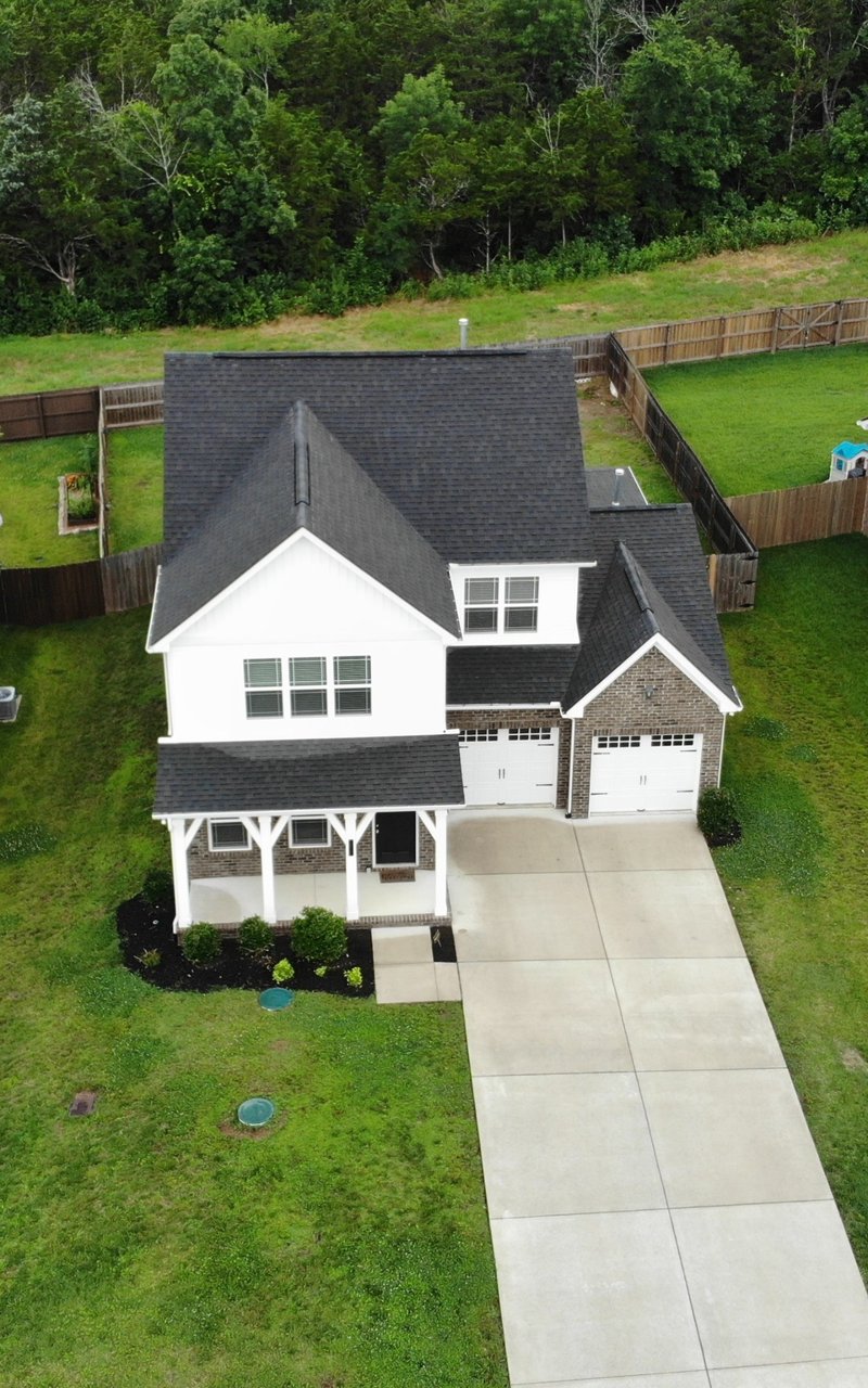 574 Oakvale Ln, Mount Juliet, TN 37122