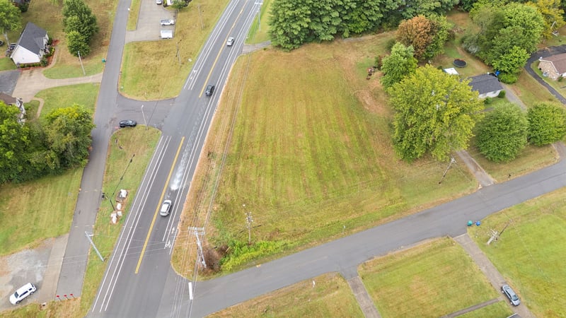 100 Rolling Acres Dr, White House, TN 37188