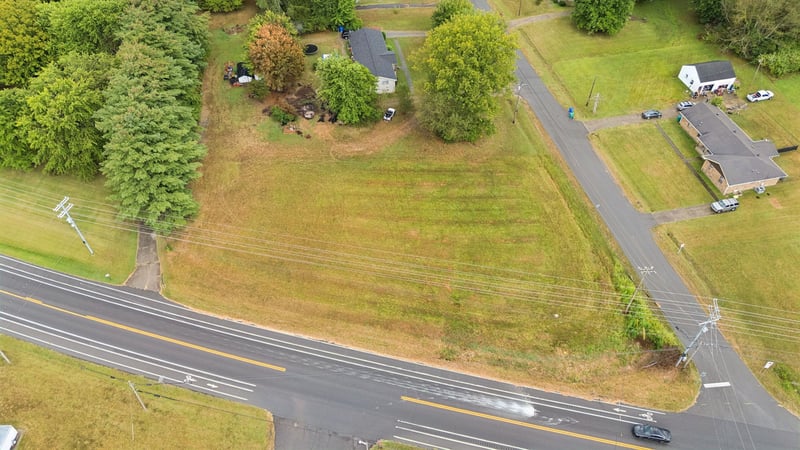 100 Rolling Acres Dr, White House, TN 37188