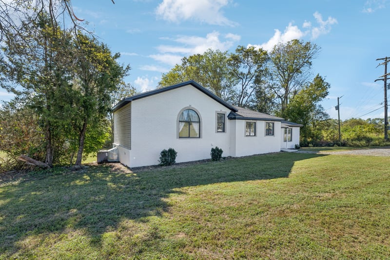 1000 Pruitt Ln, Gallatin, TN 37066