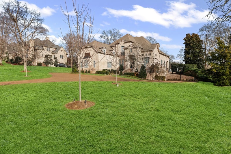 381 Lake Valley Dr, Franklin, TN 37069