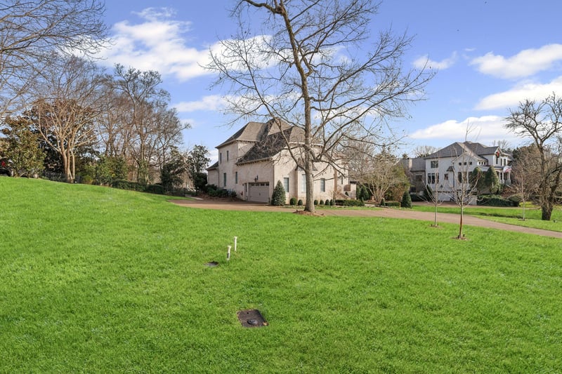 381 Lake Valley Dr, Franklin, TN 37069