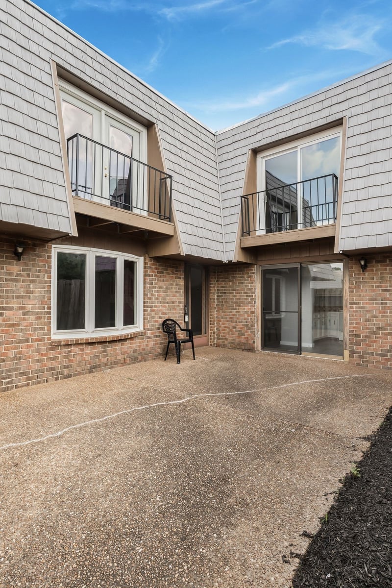 214 Cedarwood Ln #214, Madison, TN 37115