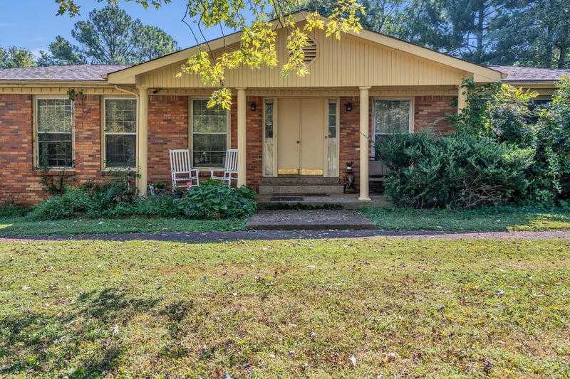 553 Saint Paul Dr, Hermitage, TN 37076