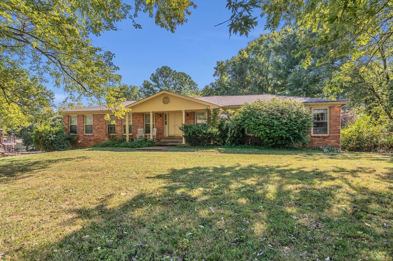 553 Saint Paul Dr, Hermitage, TN 37076