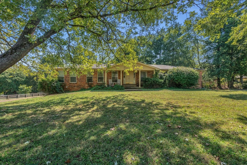 553 Saint Paul Dr, Hermitage, TN 37076