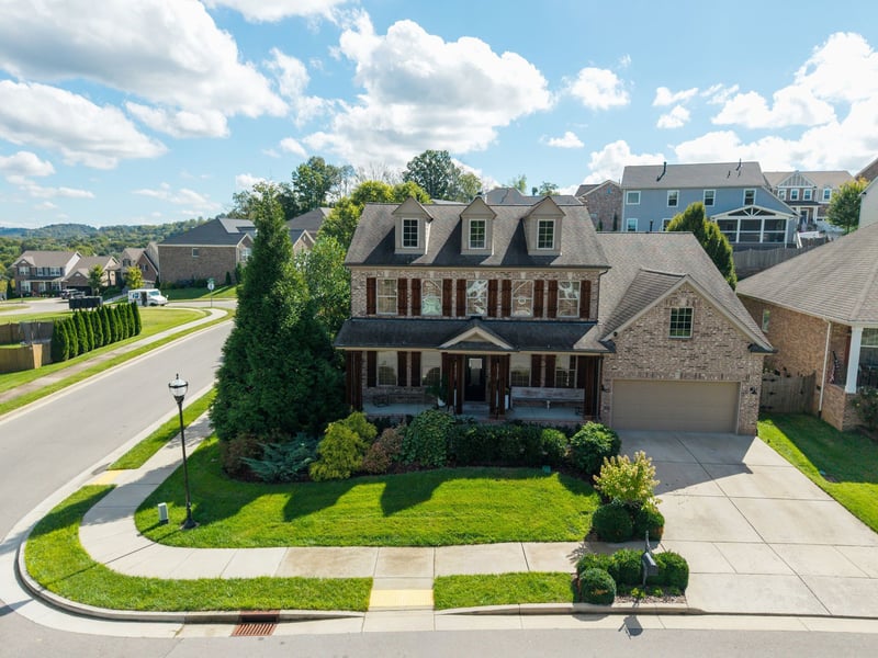 8525 Beautiful Valley Dr, Nashville, TN 37221