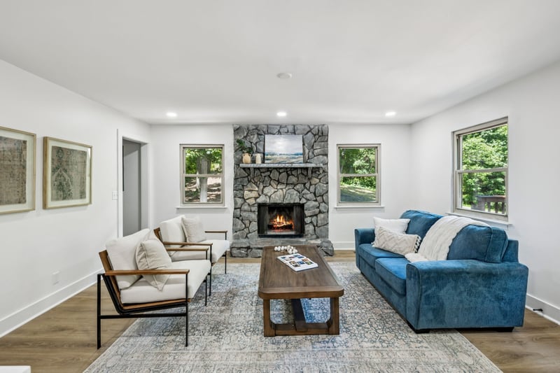 1111 Green Valley Dr, Ashland City, TN 37015