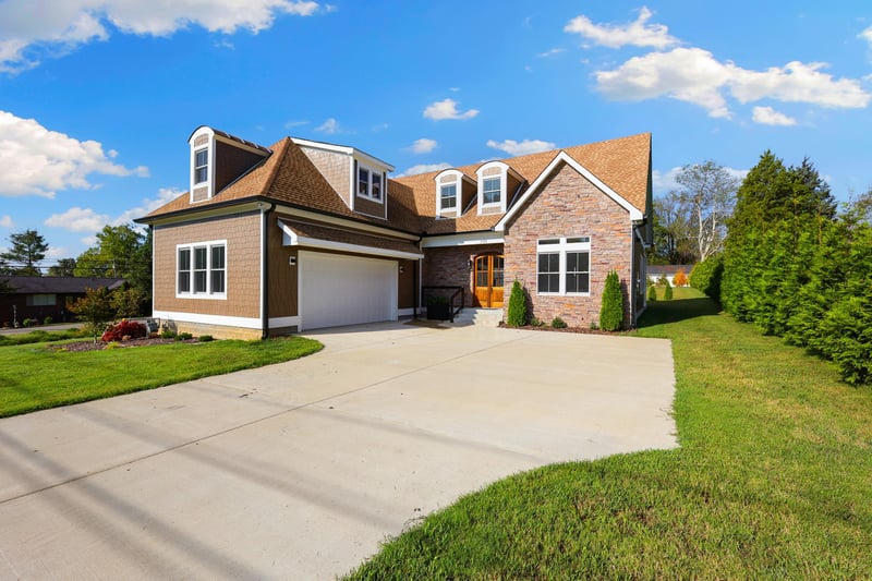 100 N Poole St, Ashland City, TN 37015