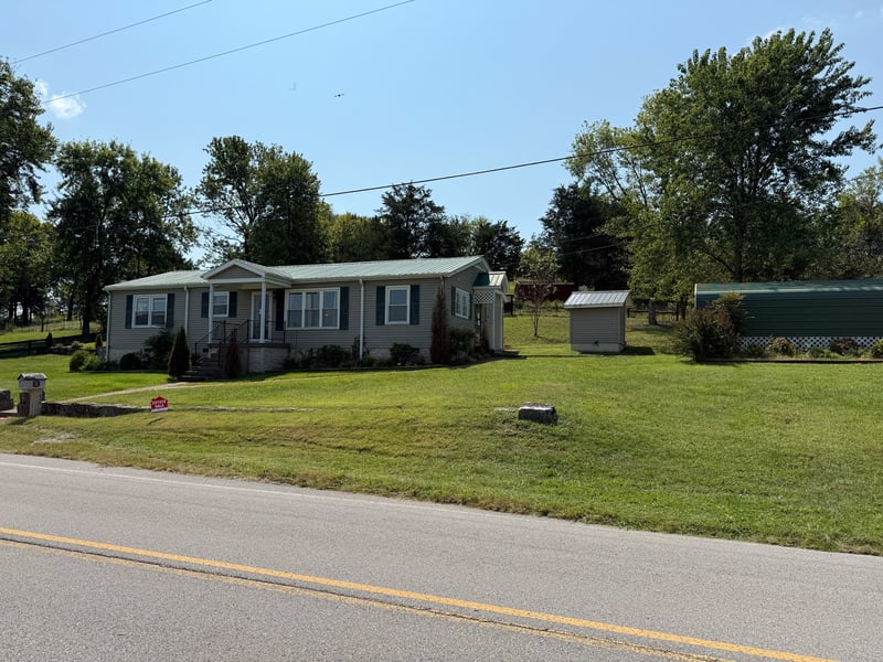 636 W Old Alexandria Rd, Watertown, TN 37184