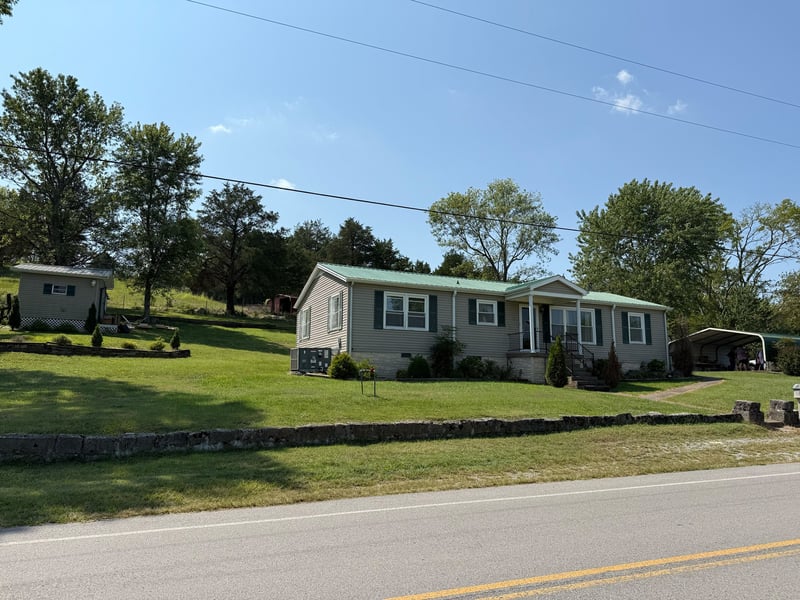 636 W Old Alexandria Rd, Watertown, TN 37184