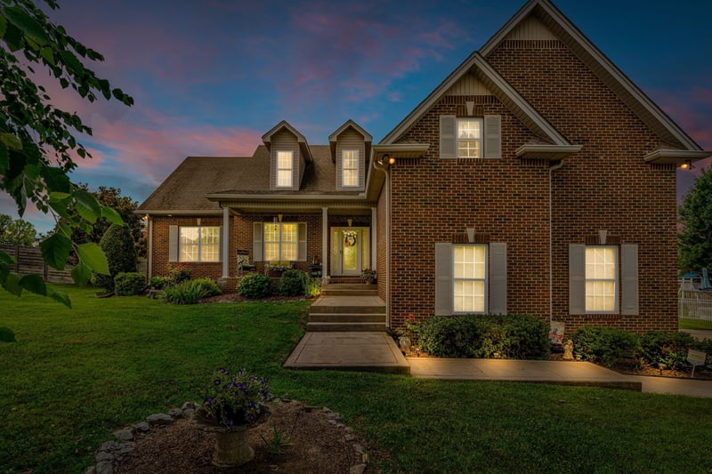 1008 Graceland Way, Greenbrier, TN 37073