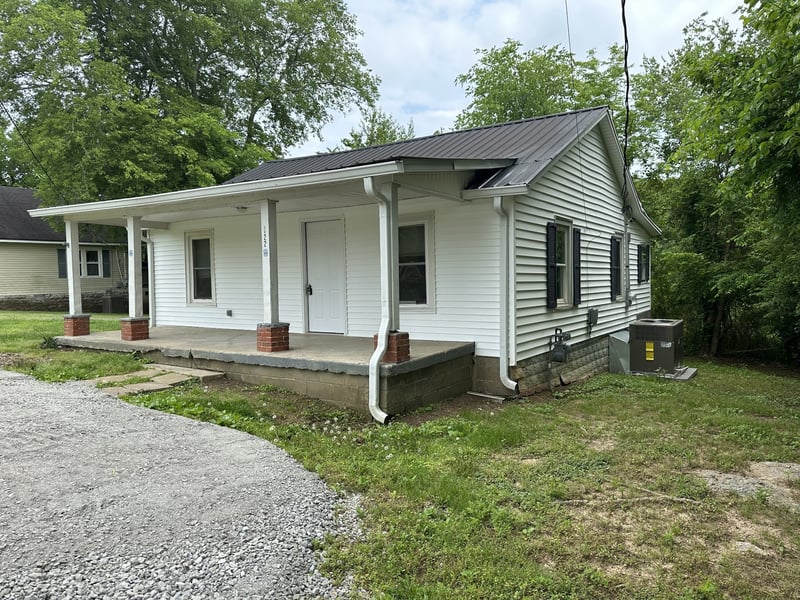 122 Kempville Hwy, Pleasant Shade, TN 37145