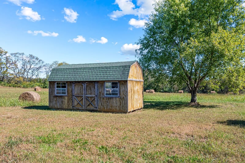 1064 Lauderdale Ln, Bethpage, TN 37022