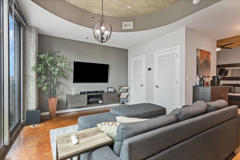 301 Demonbreun St #908, Nashville, TN 37201