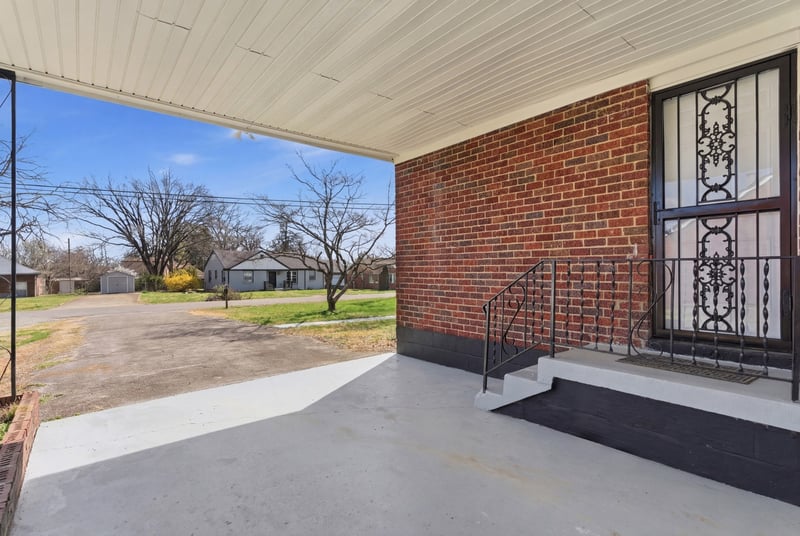 2228 Ravenwood Dr, Nashville, TN 37216