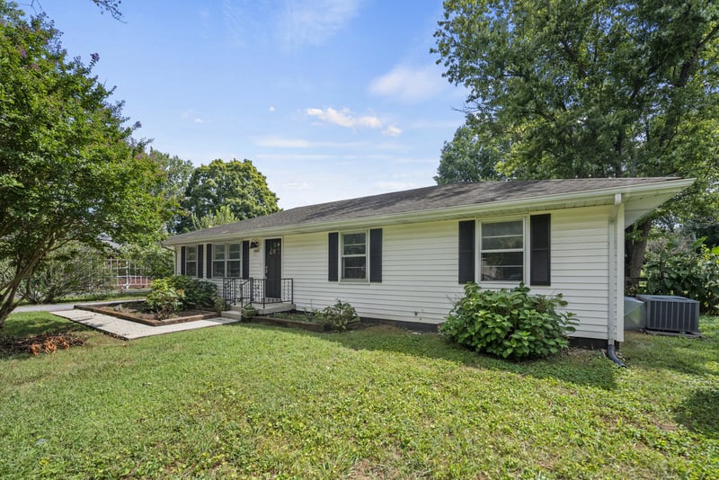 1602 Cypress Dr, Murfreesboro, TN 37130