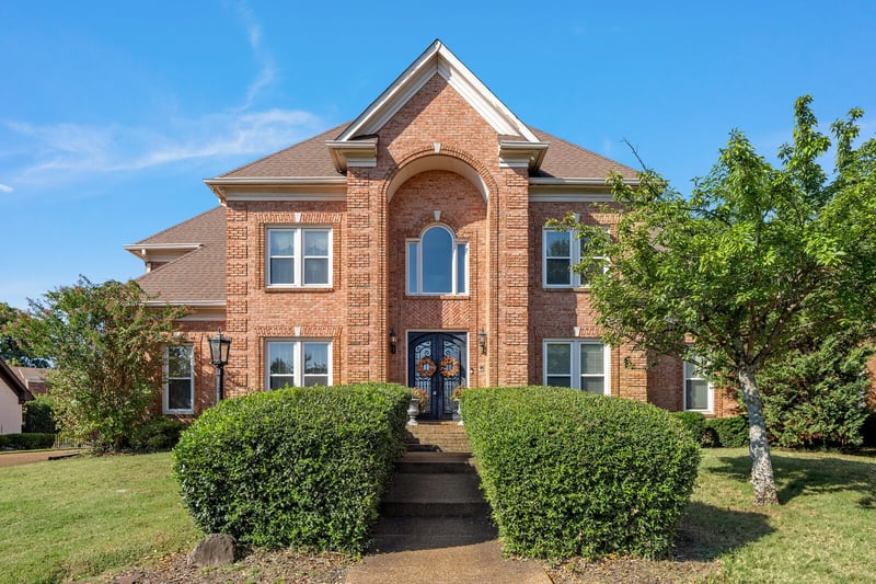133 N Country Club Dr, Hendersonville, TN 37075