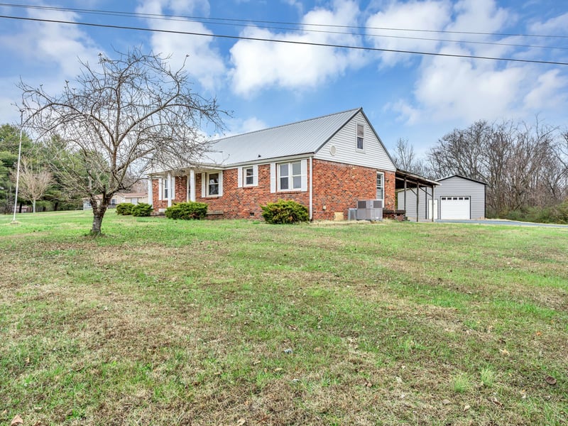 1732 Buck Hollow Rd, Chapmansboro, TN 37035